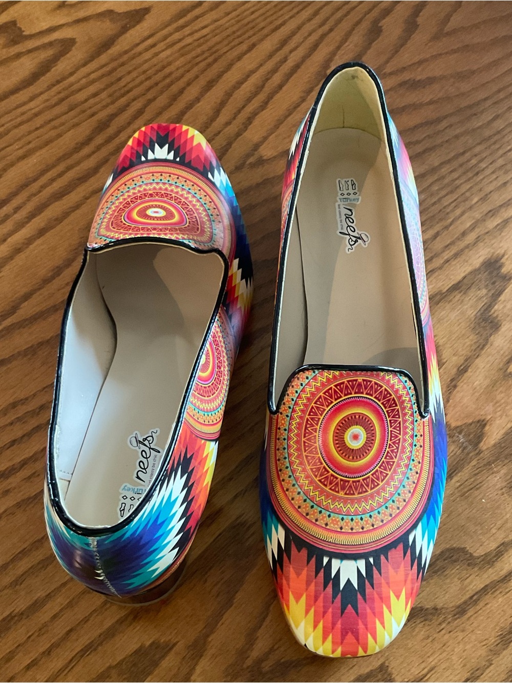 NWOT Neefs High Quality Artificial Patent Leather, Bright Printed Colors, Sz 38